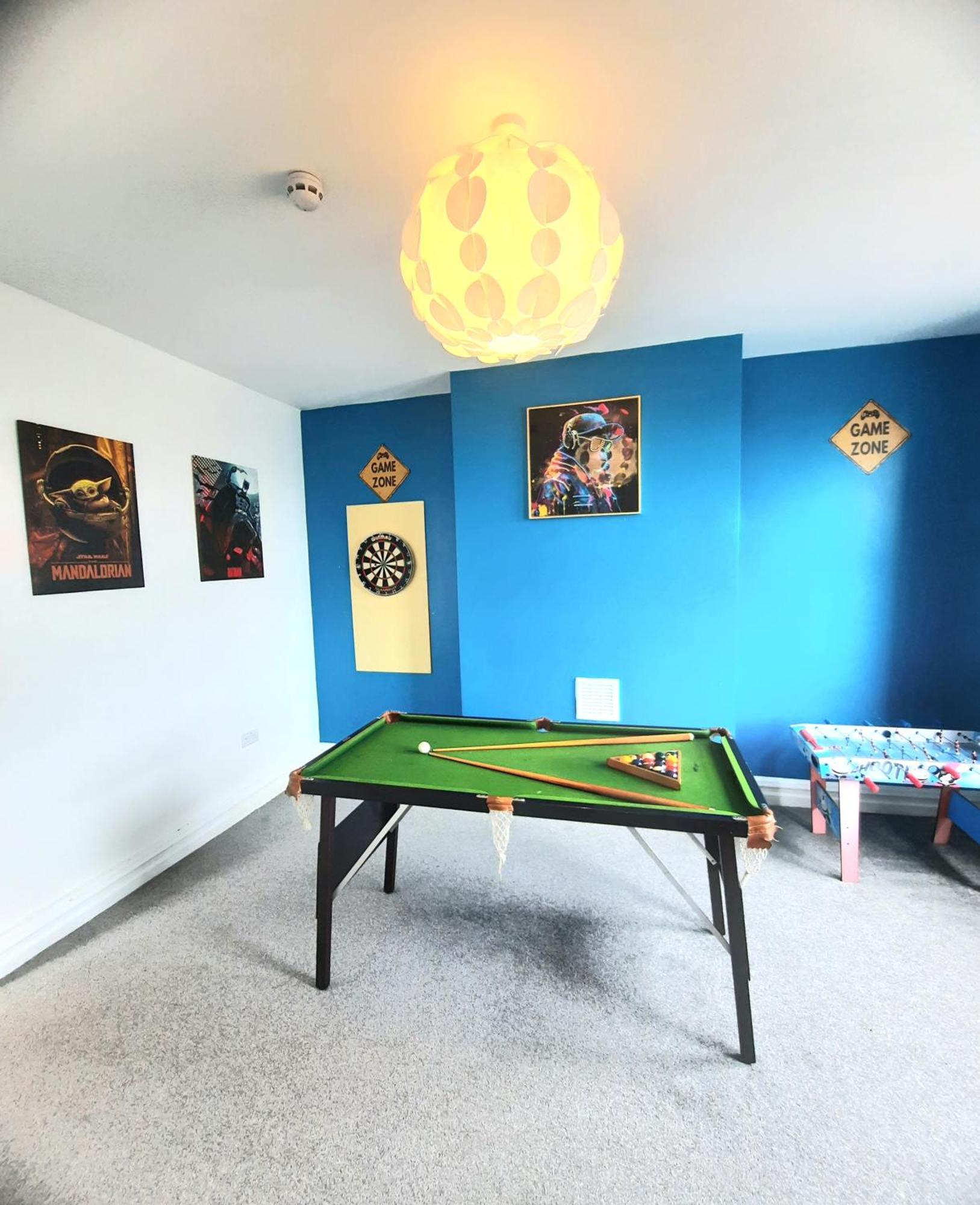 Home In Woodhouse, Leeds,Free 4 Car Parking,Free Wifi Leeds  Exterior photo